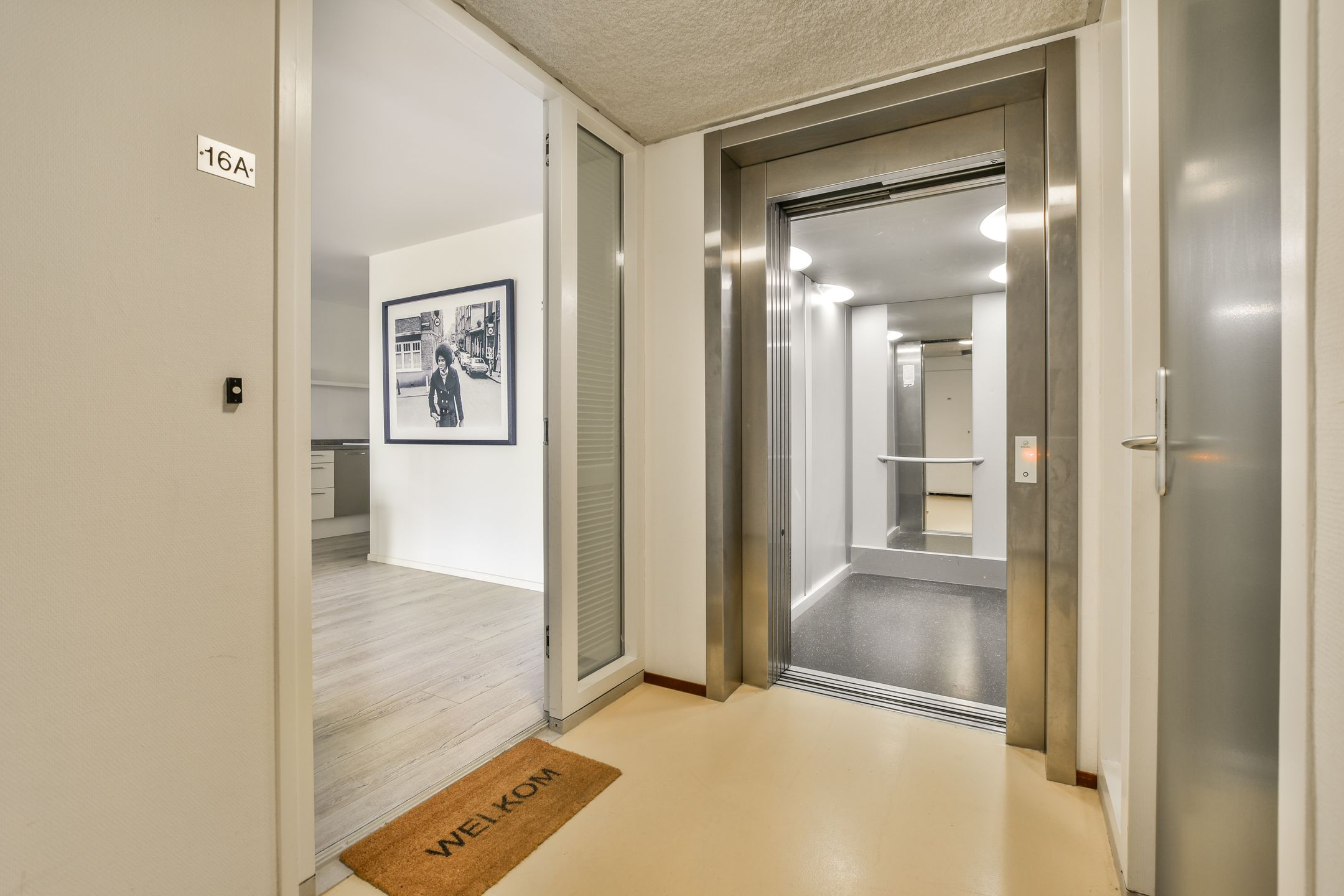 Foto 6 van Haarlemmerplein 16-A