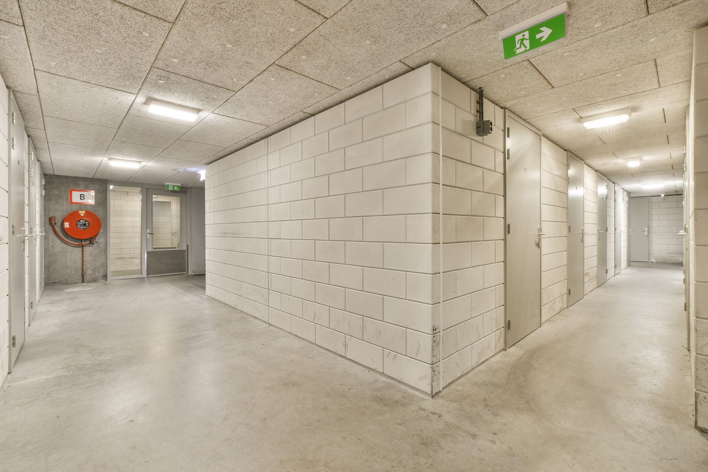 Foto 29 van Haarlemmerplein 16-A