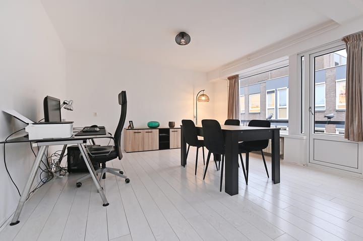 Foto 26 van Loosduinse Hoofdstraat 274