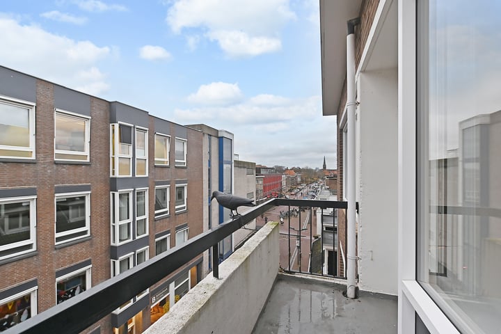 Bekijk foto 31 van Loosduinse Hoofdstraat 274