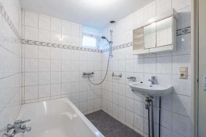 Foto 20 van Middenweg 188