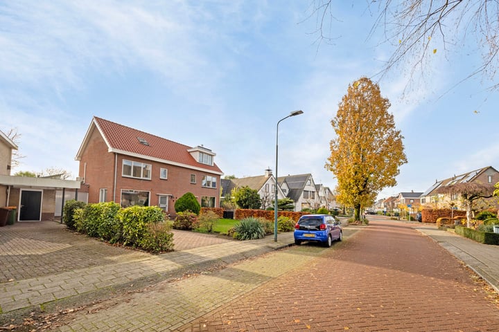 View photo 29 of Middellaan 136