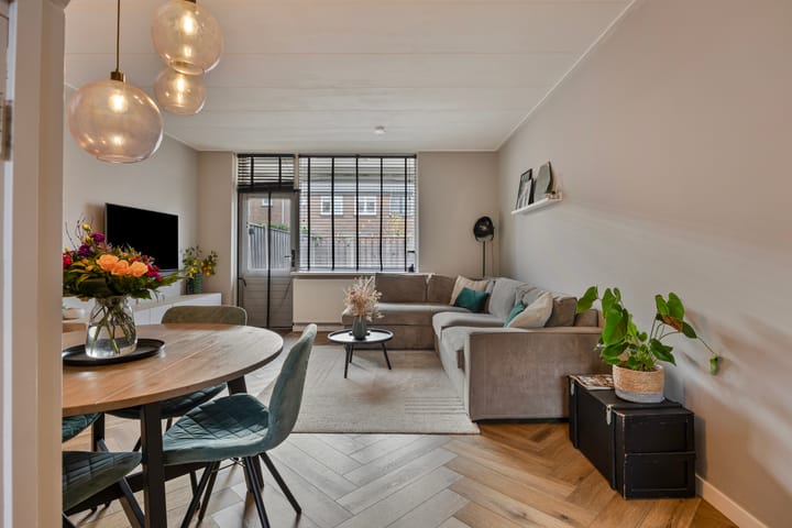 Foto 9 van Paulus Potterstraat 7