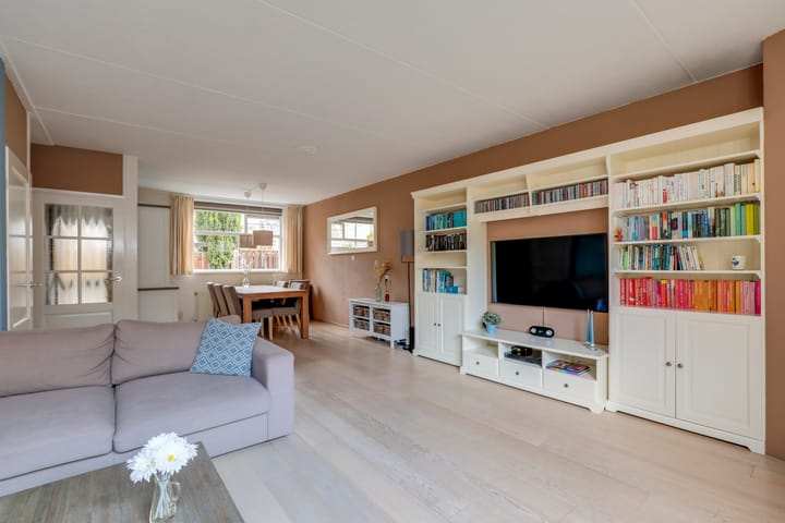 Foto 8 van Perziklaan 8