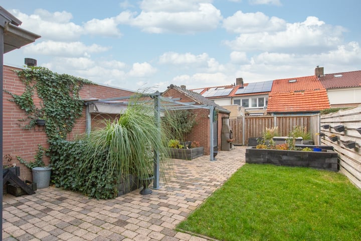 View photo 2 of Graaf Gerardstraat 36