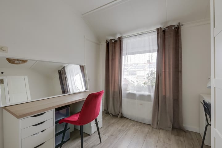 Photo 37 of Graaf Gerardstraat 36