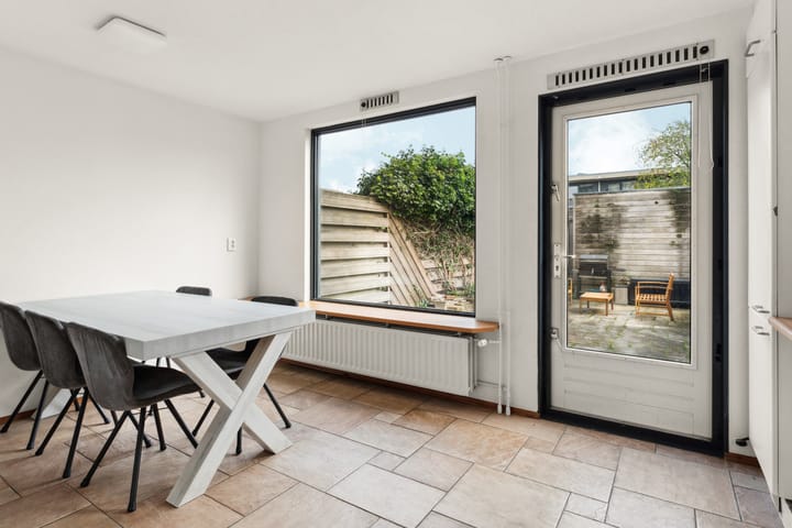 Foto 8 van Iepenstraat 17