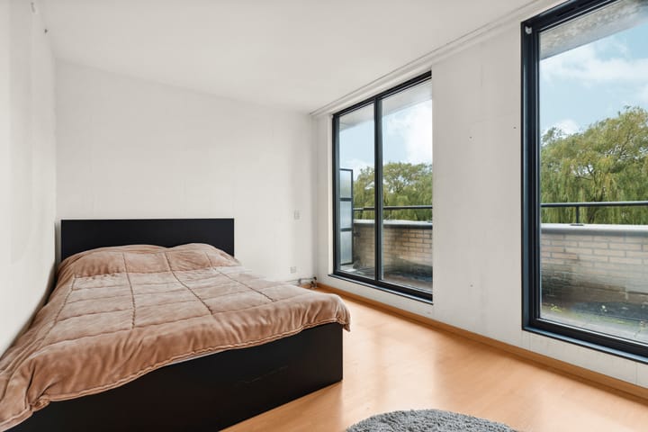 Foto 25 van Iepenstraat 17