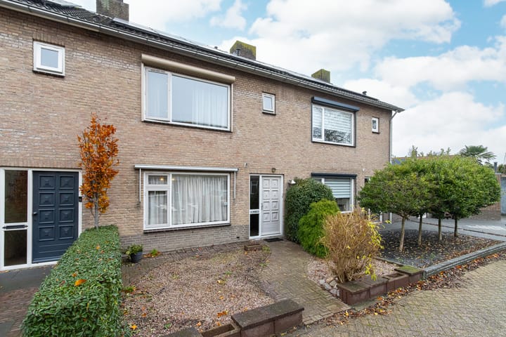 Foto 1 van Rentmeestersstraat 4