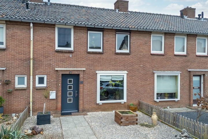 View photo 1 of Graaf Gerardstraat 36