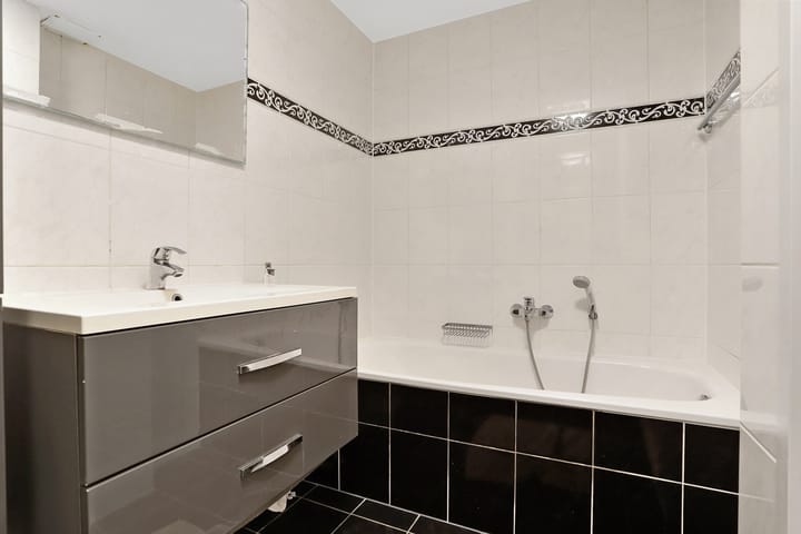 Foto 33 van Lingsesdijk 13-D