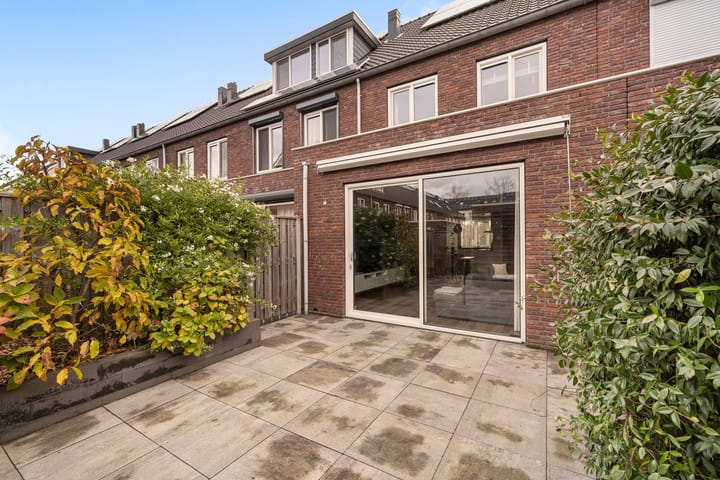 Foto 2 van Vierasser 43