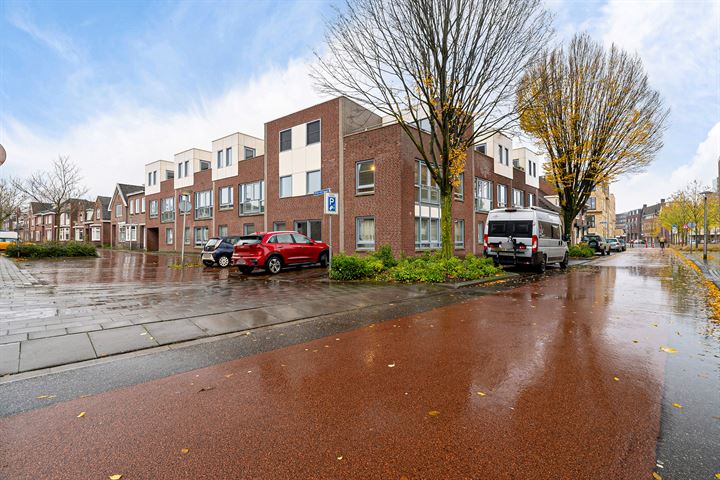 Bekijk foto 2 van Bilderdijkstraat 2-7