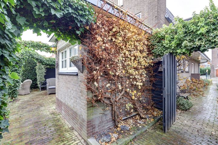 Bekijk foto 52 van Biezelingsestraat 84