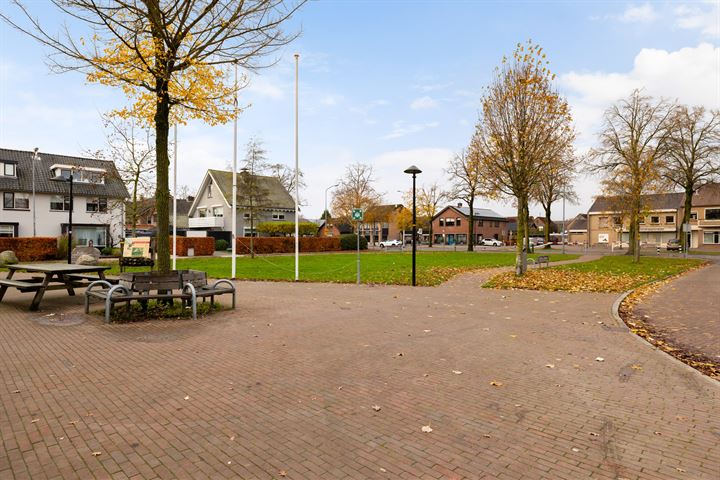 Bekijk foto 41 van Dorpsplein 10-D