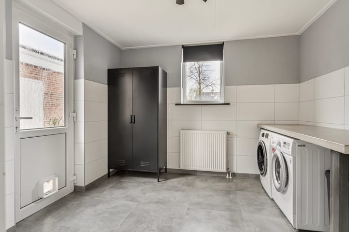 Foto 15 van Zr. Damasastraat 5