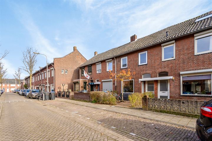 Bekijk foto 45 van Blazoenstraat 26