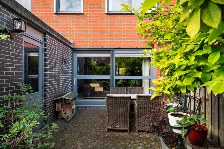 Bekijk foto 36 van Johanna van Duynstraat 8