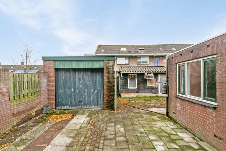 Bekijk foto 3 van Machteld van Gelrestraat 44