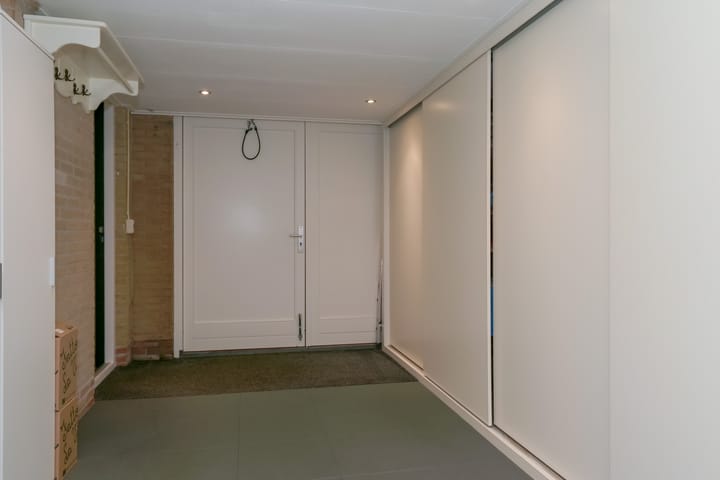 Foto 22 van Middenweg 73