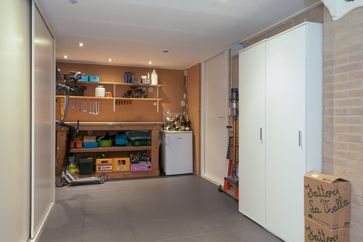 Foto 21 van Middenweg 73