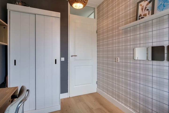 Foto 34 van Middenweg 73