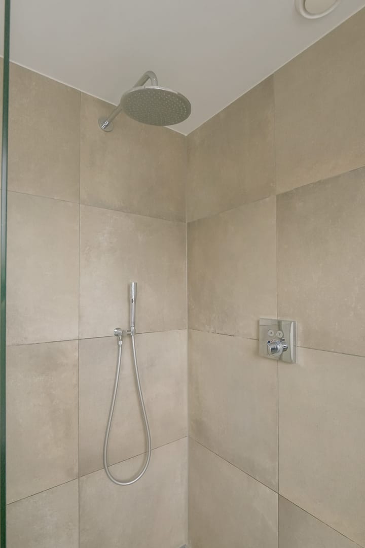 Foto 41 van Middenweg 73