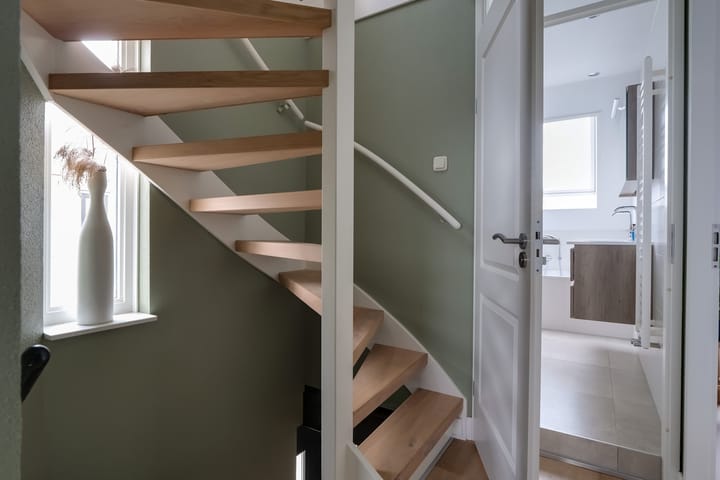 Foto 31 van Middenweg 73