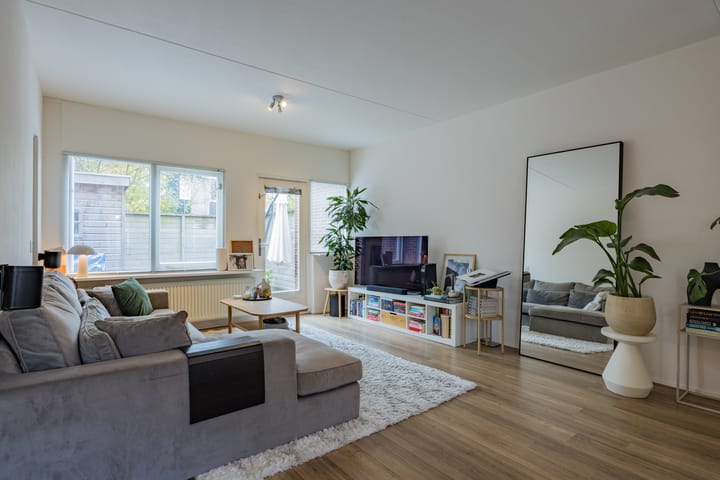 Foto 2 van Azalea 44