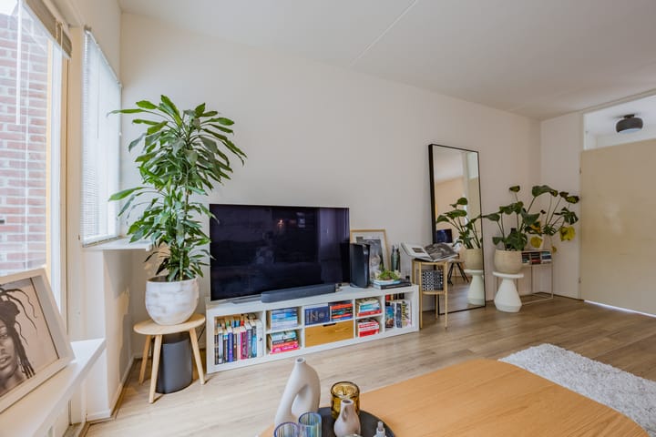 Foto 6 van Azalea 44