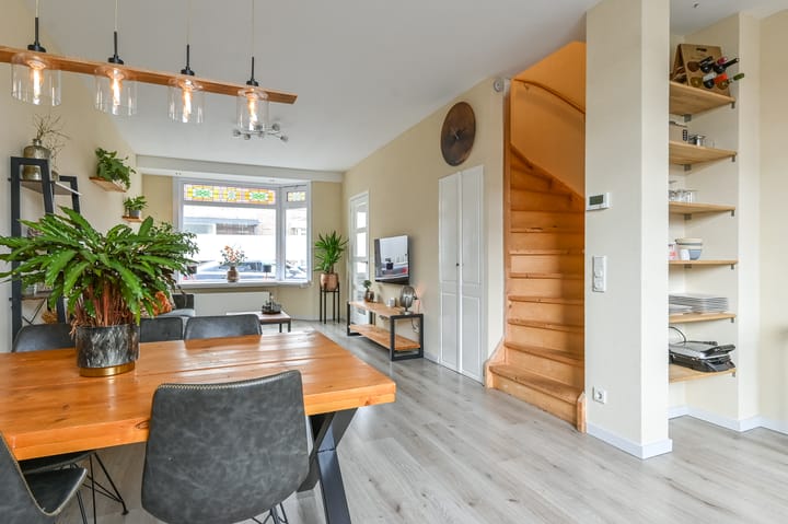 Foto 4 van De Ruyterstraat 53