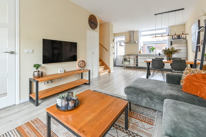 Foto 8 van De Ruyterstraat 53