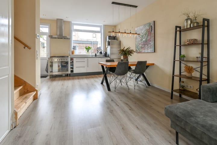 Foto 9 van De Ruyterstraat 53