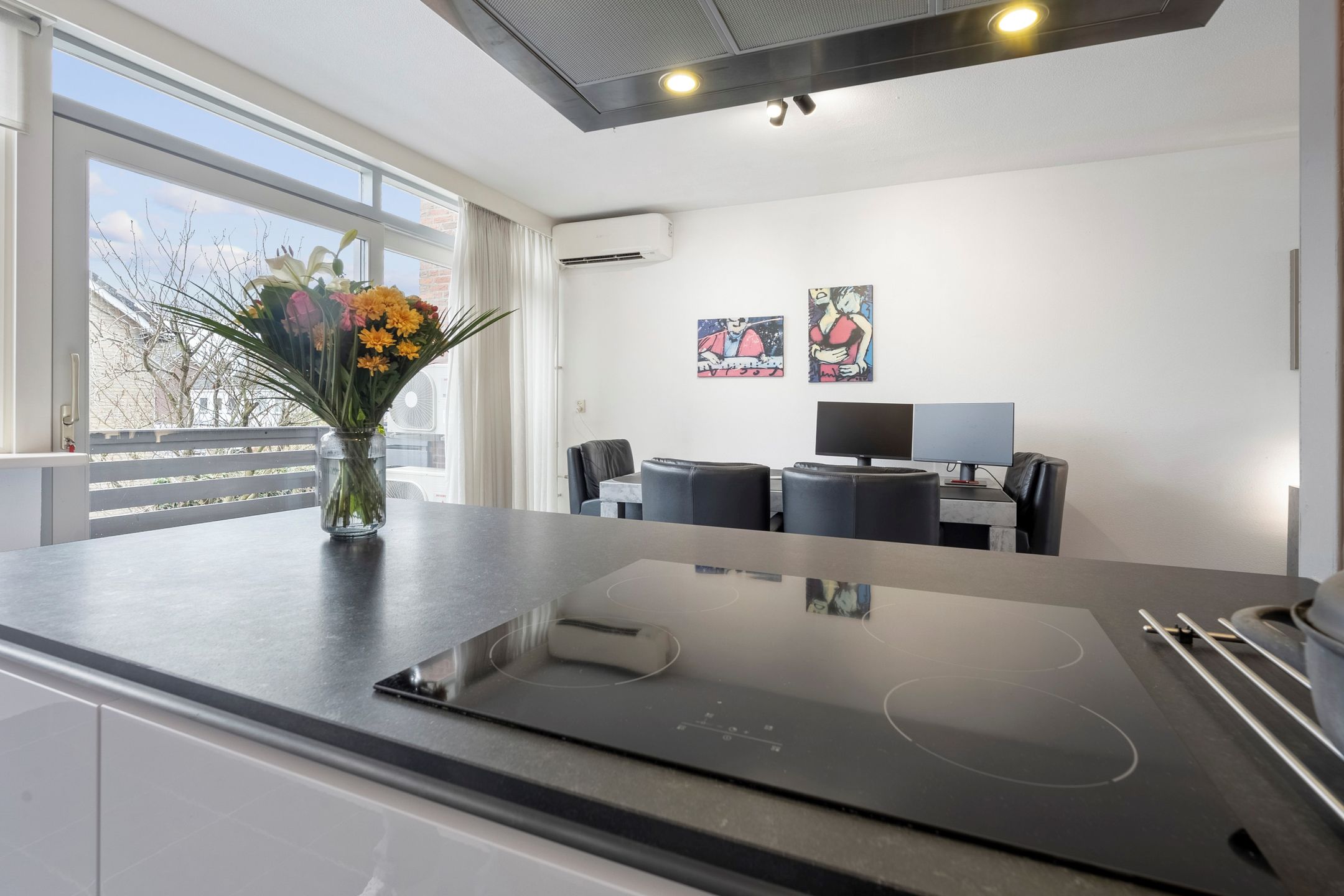 Foto 36 van Duinroosstraat 198