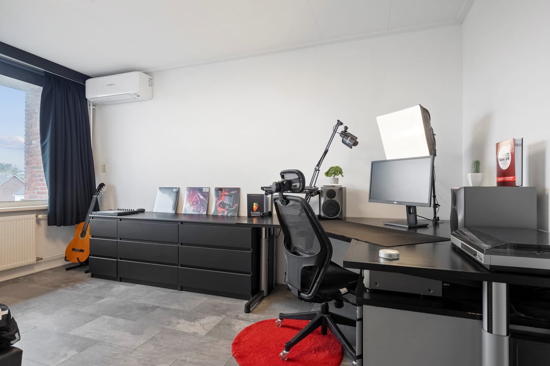 Foto 43 van Duinroosstraat 198