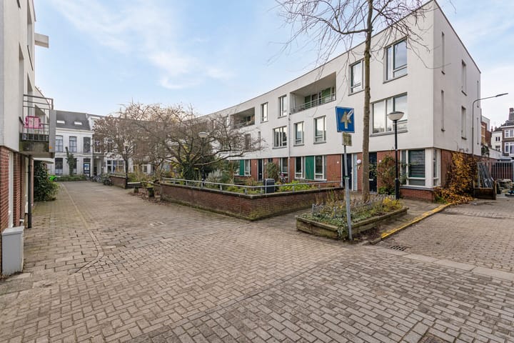 Foto 36 van Driekoningendwarsstraat 23