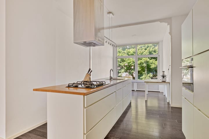 Photo 11 of Mathenesserlaan 415-A