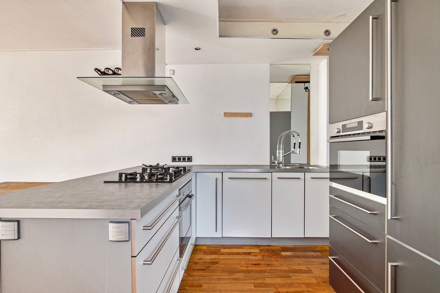 Photo 20 of Mathenesserlaan 415-A