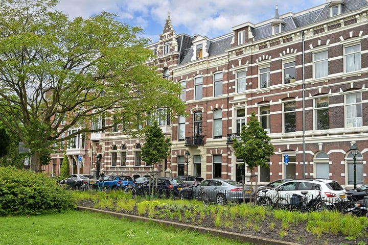 Bekijk foto 1 van Sweelinckplein 12-D