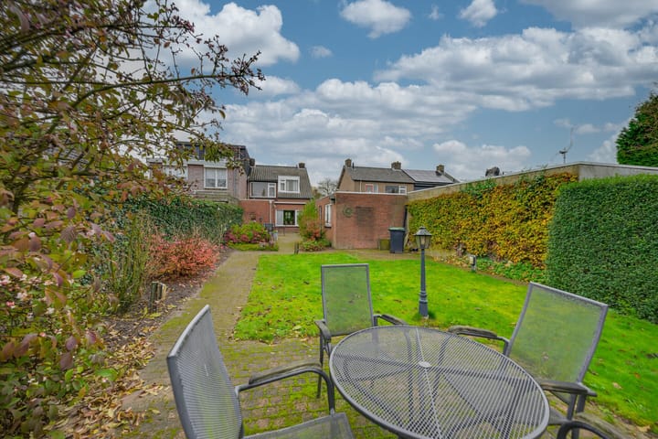 Foto 32 van Tuinstraat 4