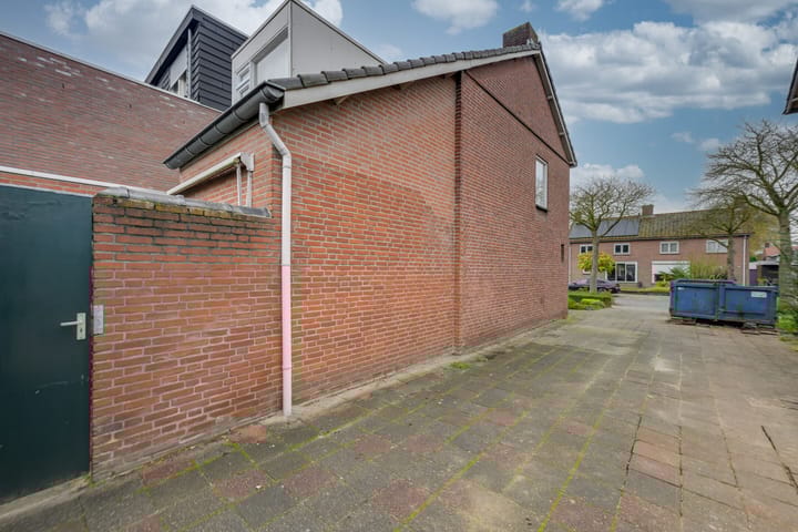 Foto 35 van Tuinstraat 4