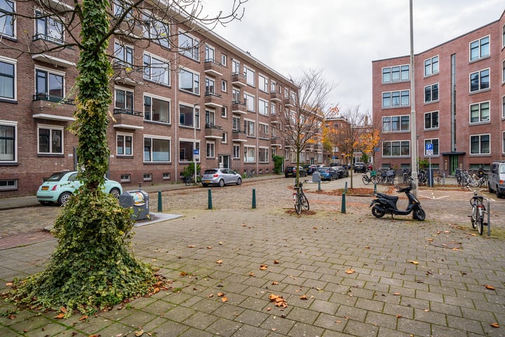 Bekijk foto 4 van Troelstrastraat 20-D