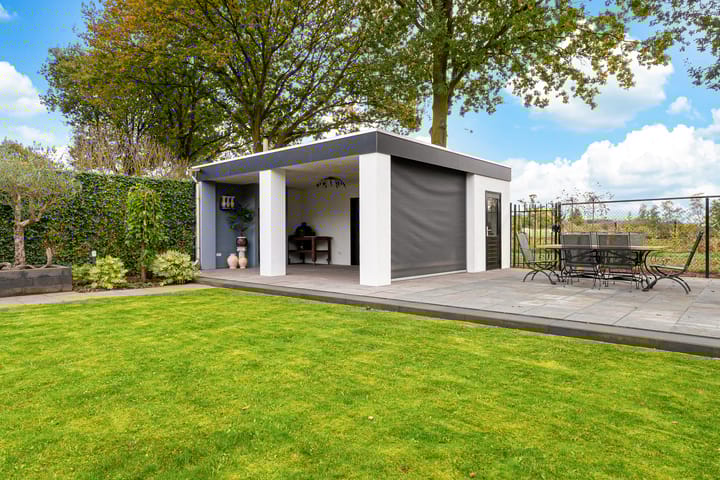 Photo 60 of Vlasakker 20