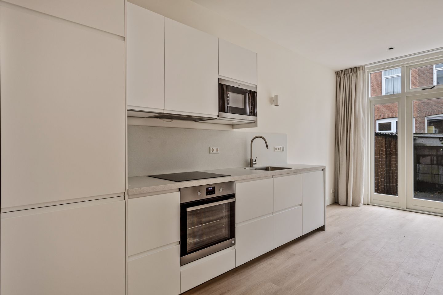 Foto 14 van Hendrik Zwaardecroonstraat 185