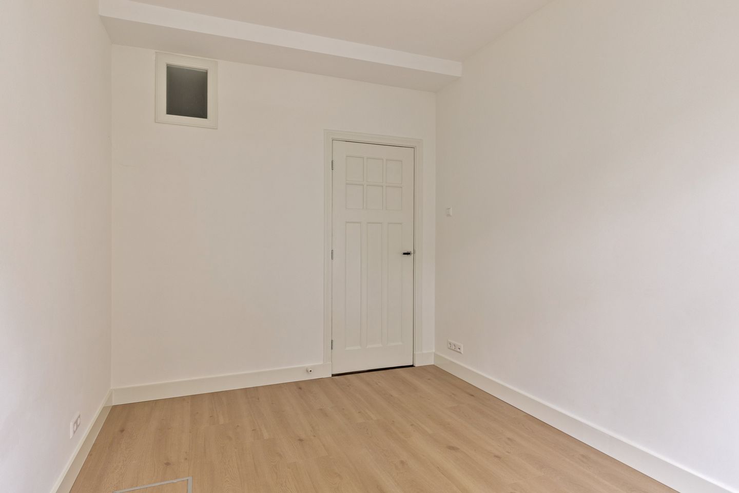 Foto 19 van Hendrik Zwaardecroonstraat 185