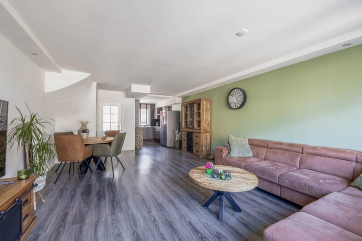 Foto 12 van Schrijnwerkerstraat 85