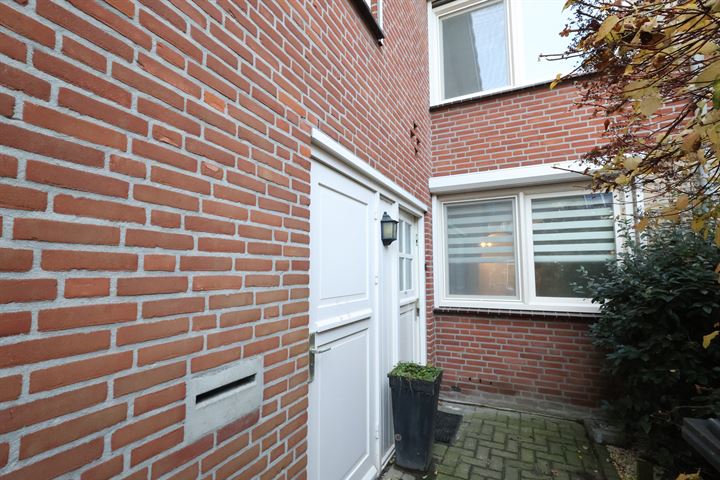 Bekijk foto 2 van Luitstraat 11