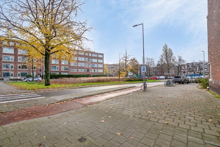 Bekijk foto 31 van Bergselaan 9-B