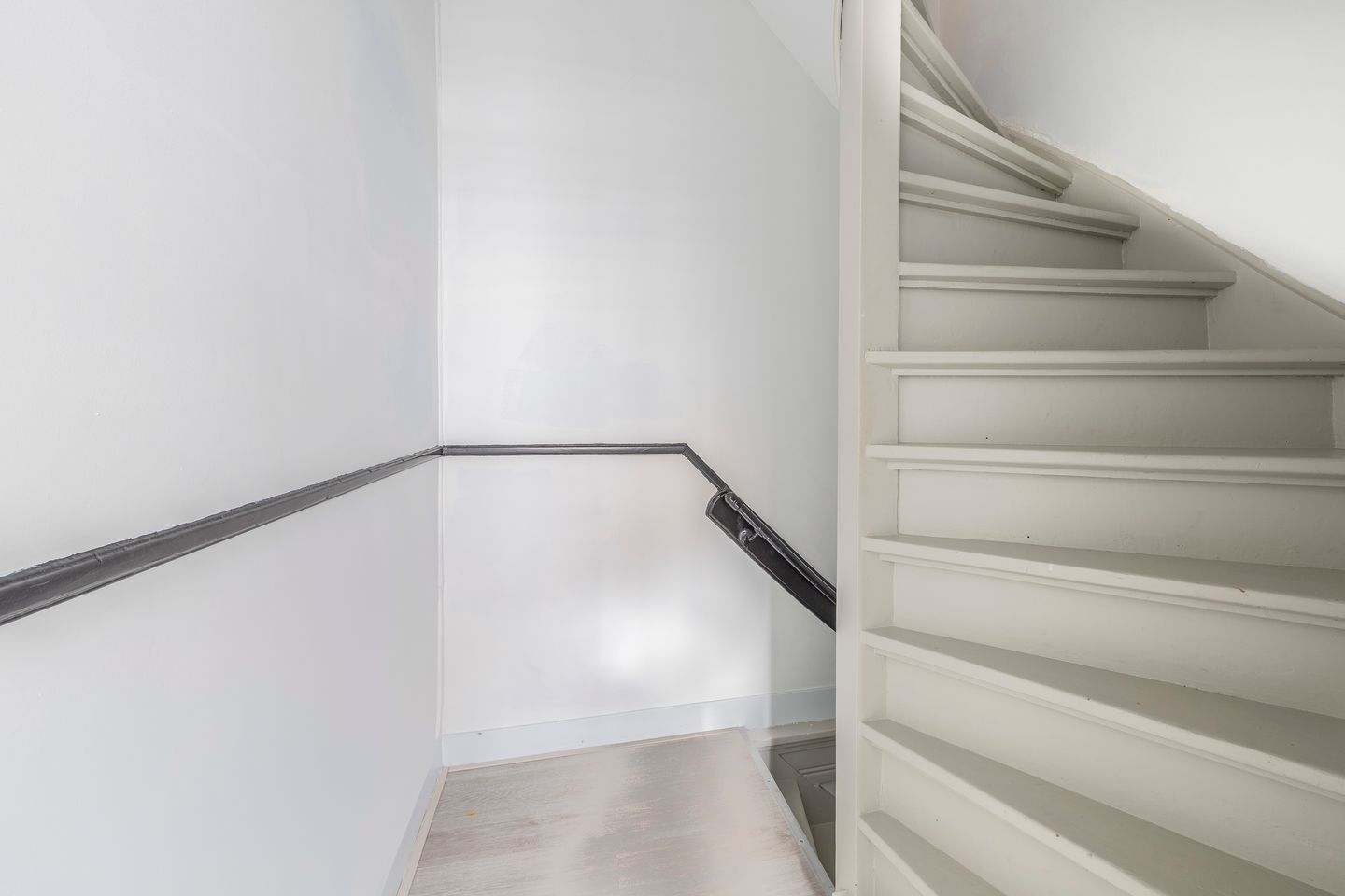 Photo 19 of Kleiweg 154-B