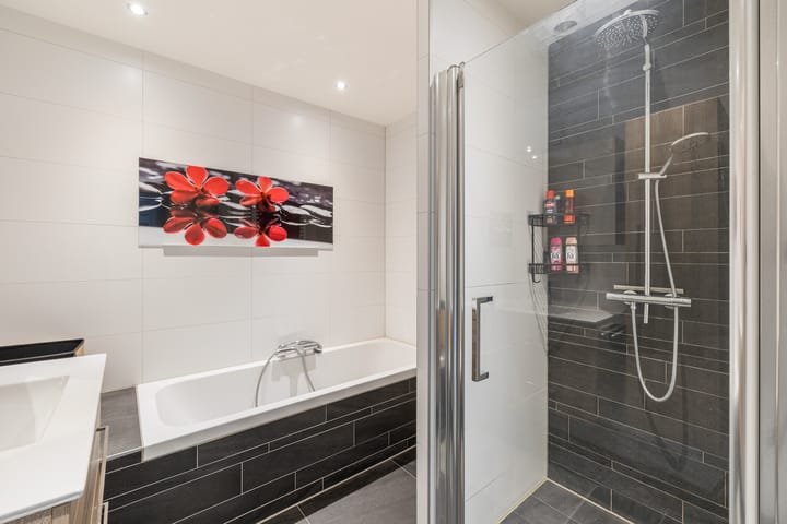 Foto 15 van Margrietweg 23-A